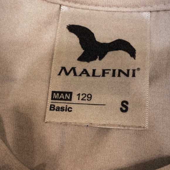 white shirt with a heart - Picture 2 of 3